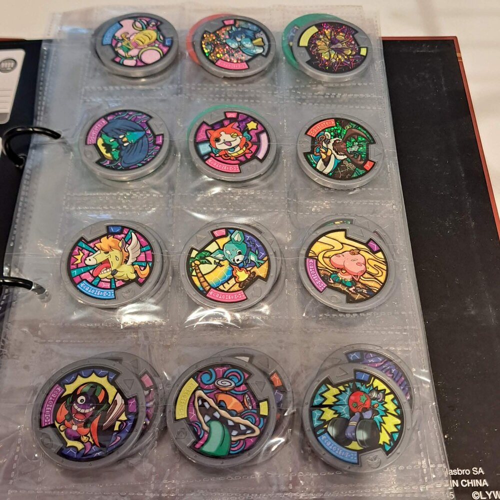 Yo-Kai watch with medallions and collectors album - Picture 8 of 12